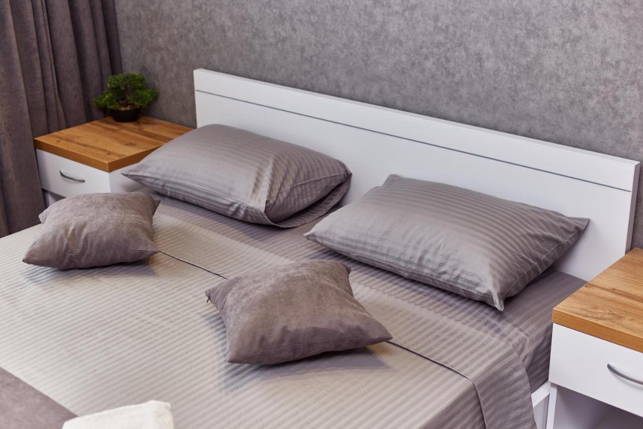 Board Apart Hotel Одеса Екстериор снимка