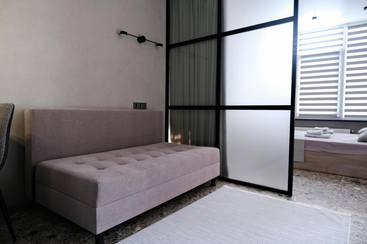 Board Apart Hotel Одеса Екстериор снимка
