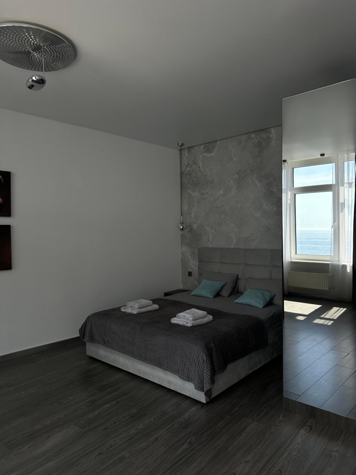 Board Apart Hotel Одеса Екстериор снимка