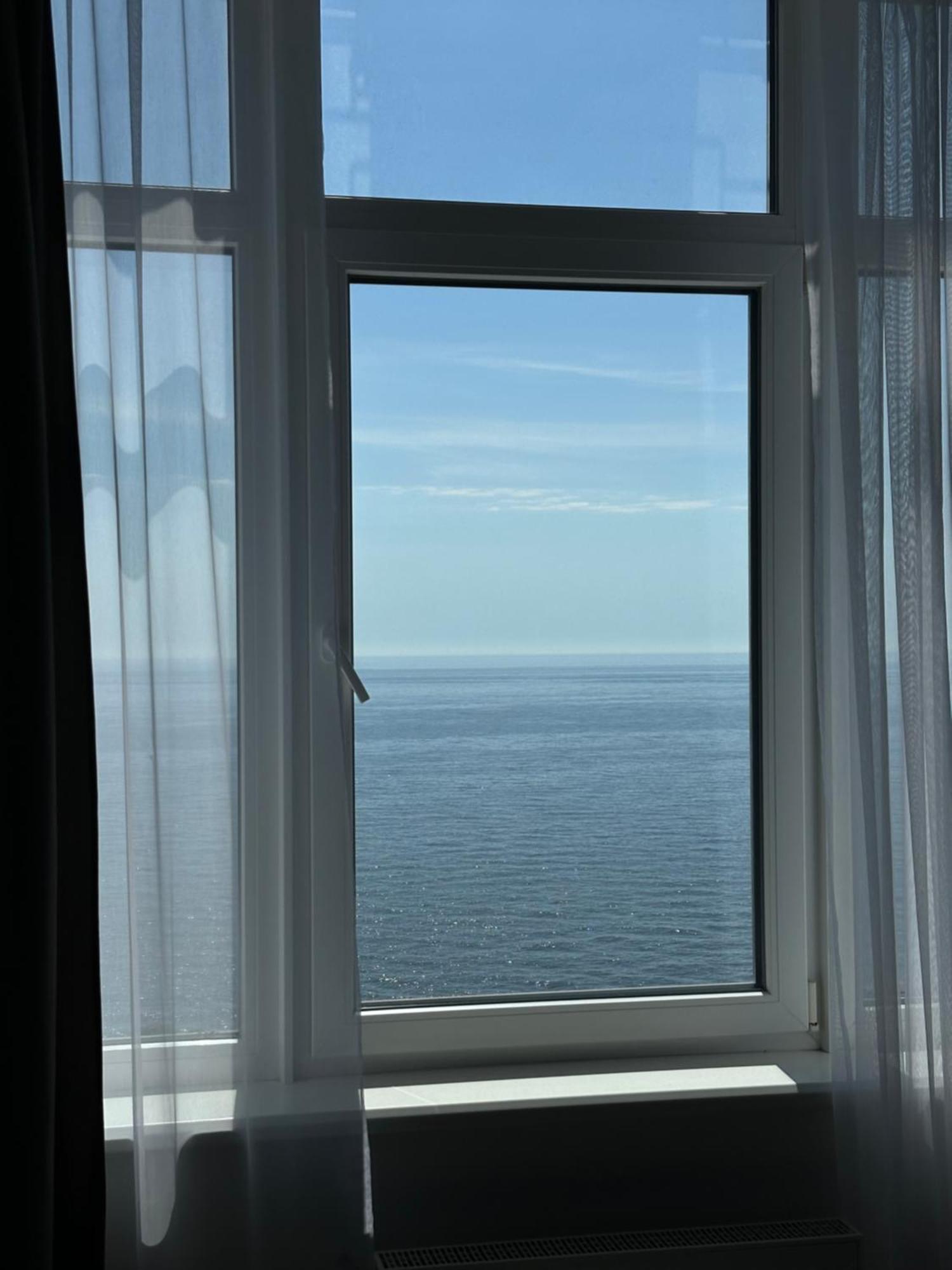 Board Apart Hotel Одеса Екстериор снимка
